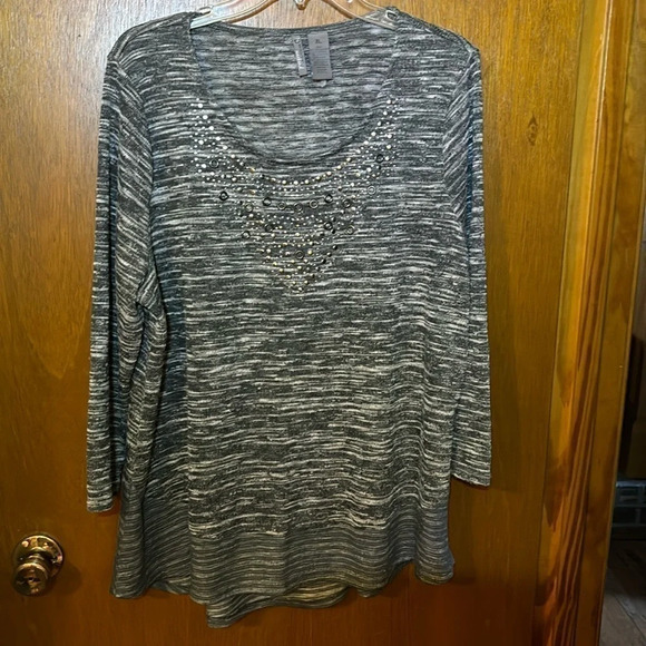 New Directions Weekend Gray Marbled With Embellished Neckline Size XL - Picture 1 of 7